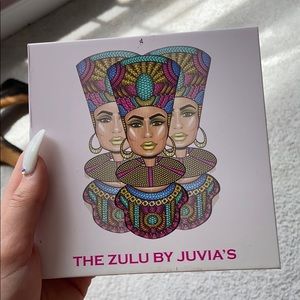 THE ZULU by Juvias Place eyeshadow pallet